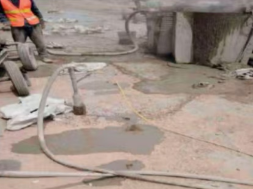 丰顺水泥混凝土路面板底注浆技术 路面脱空注浆整治方案